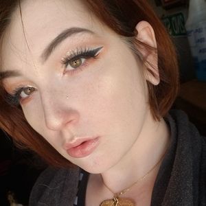 Meet your Posher, Elle